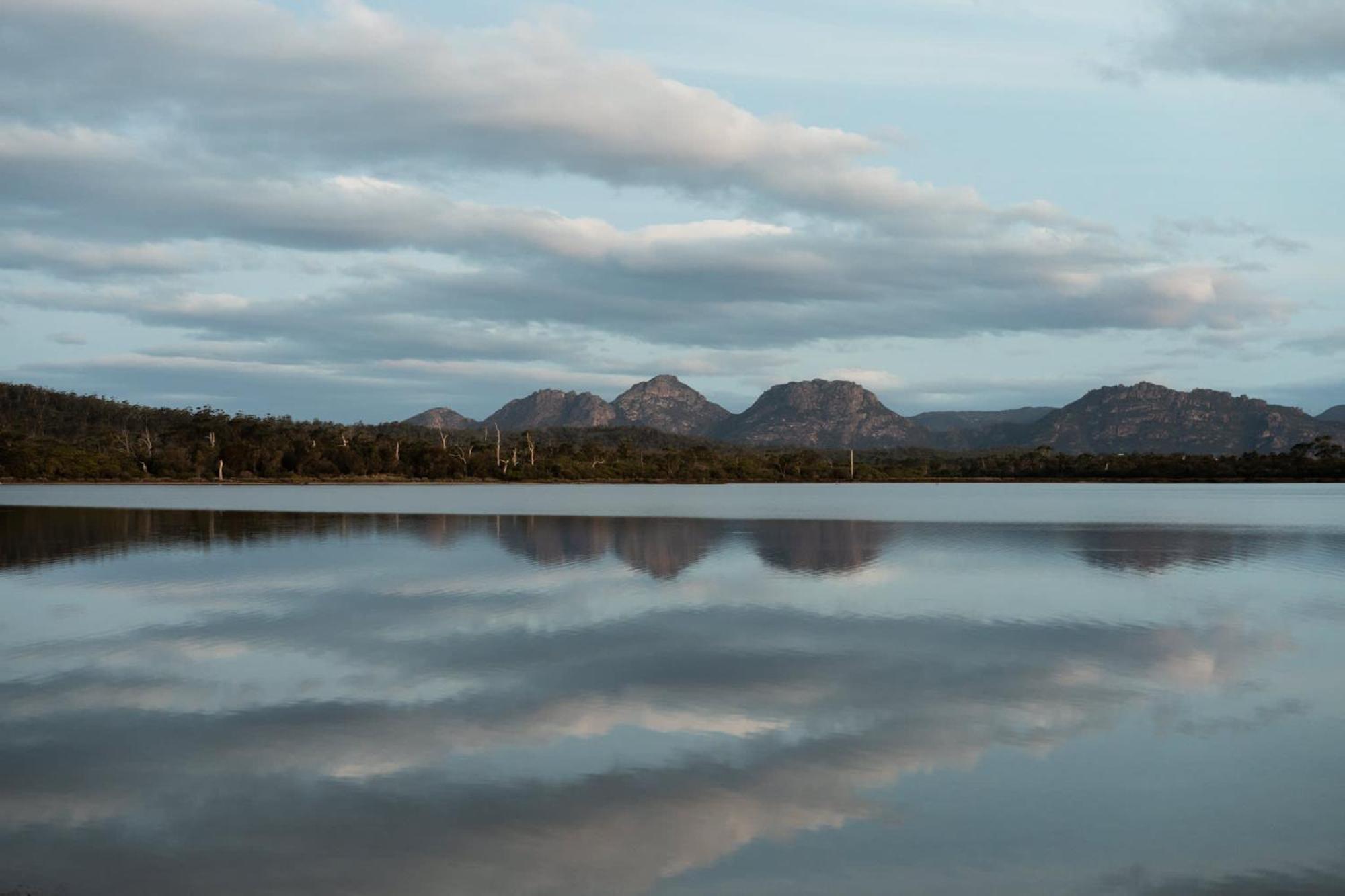 מלון קולאס ביי Numie - Freycinet Peninsula - Glamping - Heated - Waterfront מראה חיצוני תמונה